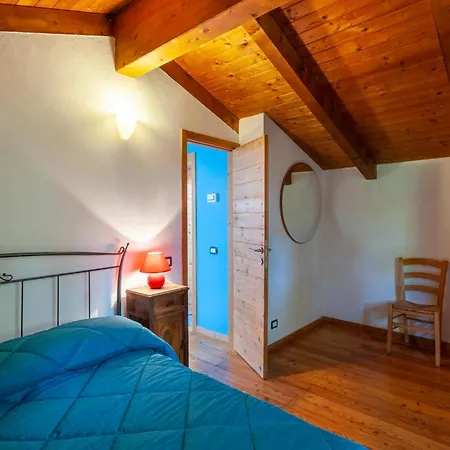 Awesome In Roncosambaccio With Kitchen